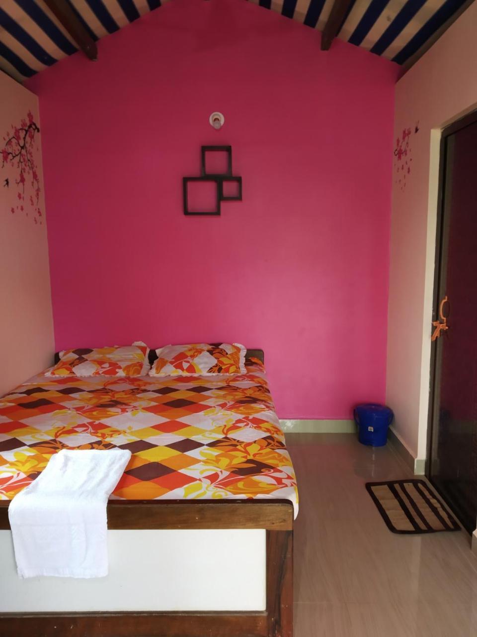 Prafulla Homestay Карвар Экстерьер фото